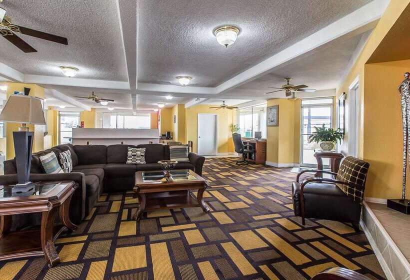 هتل Econo Lodge Byron