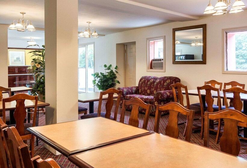 فندق Econo Lodge Petersburg  Fort Lee