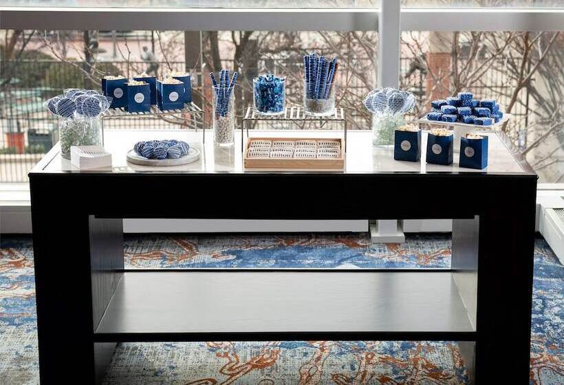 هتل Hilton Baltimore Inner Harbor