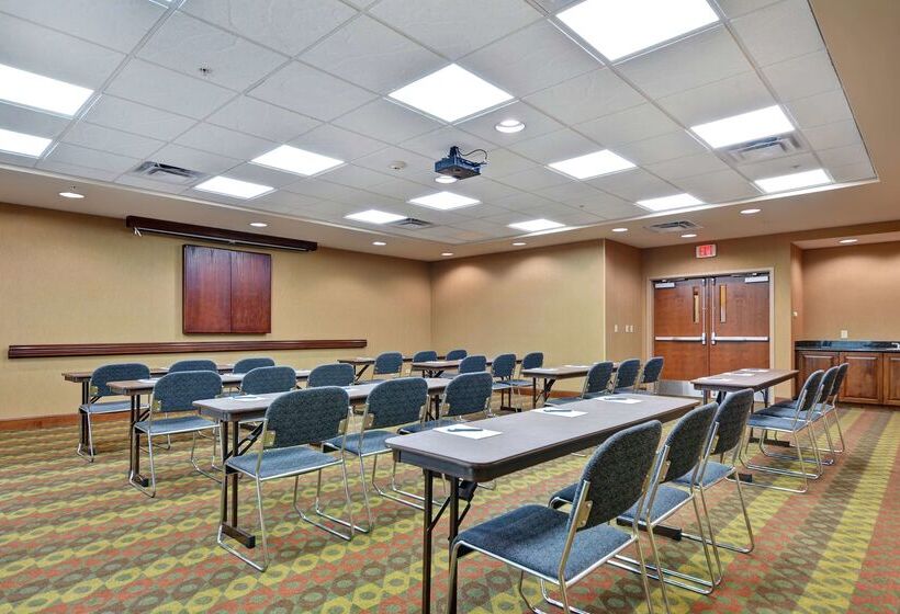 هتل Homewood Suites By Hilton Fayetteville