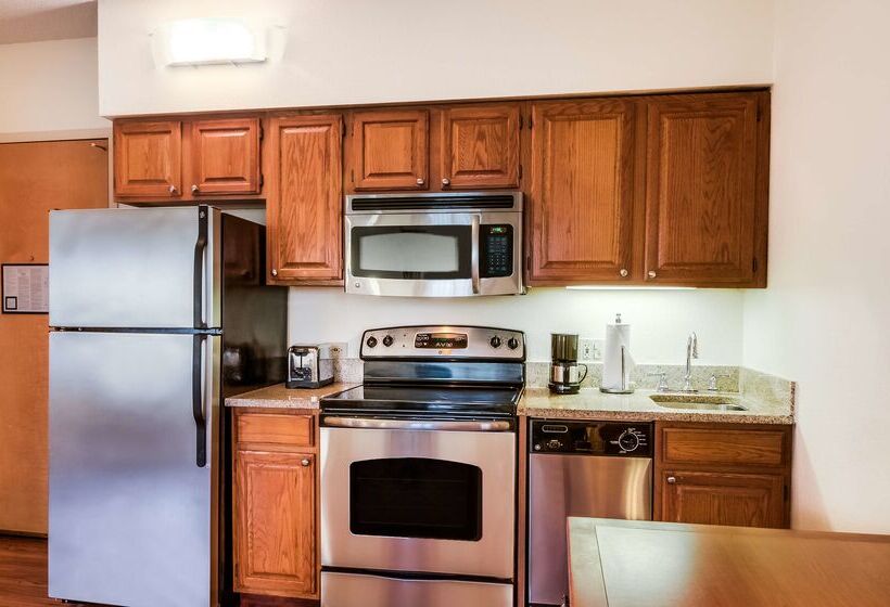 هتل Hyatt House Chicago Schaumburg