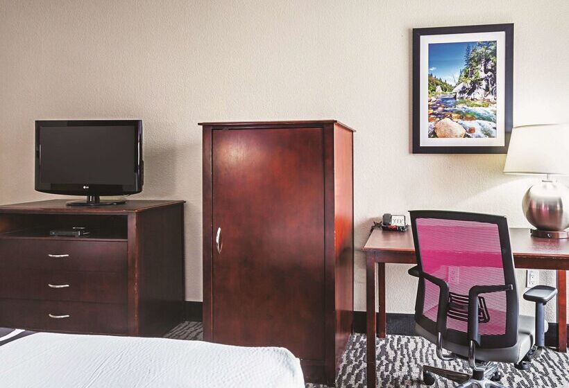 هتل La Quinta By Wyndham Fresno Northwest