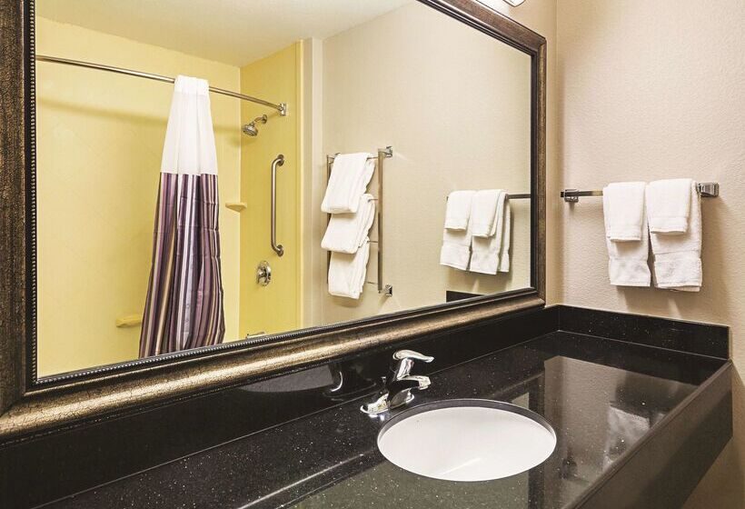 هتل La Quinta By Wyndham Fresno Northwest