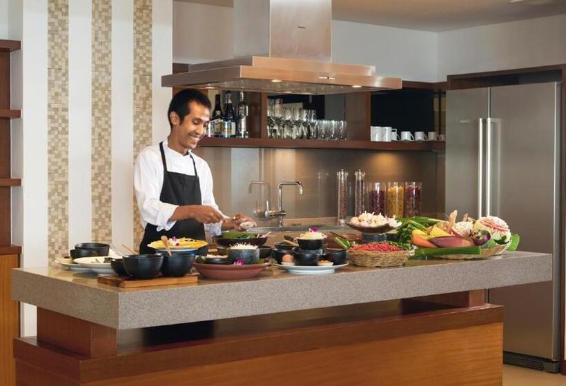 هتل Mövenpick Resort Bangtao Beach Phuket