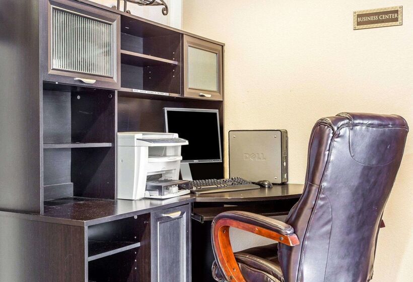 هتل Quality Inn & Suites Coliseum