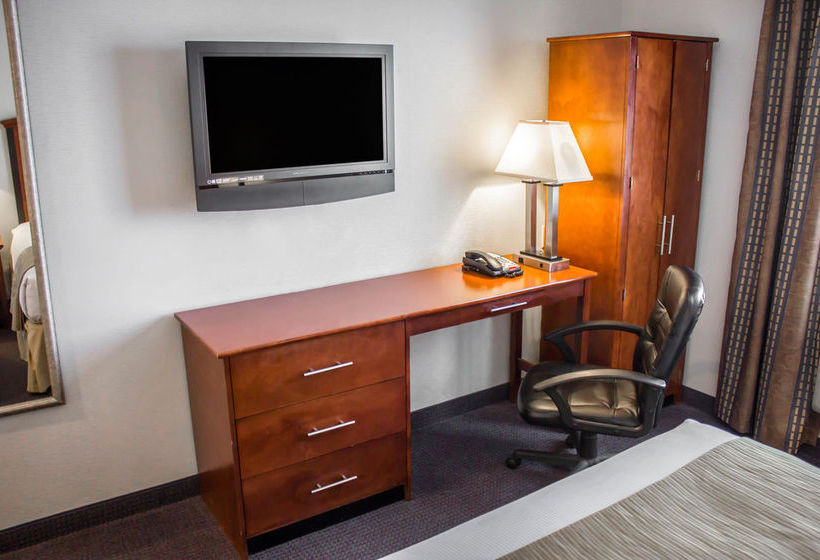 فندق Quality Inn Long Island City  Queensboro Bridge