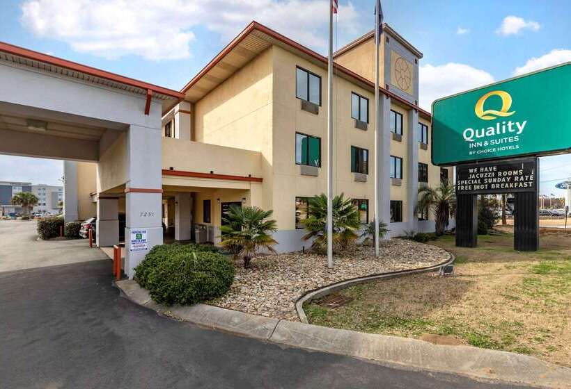 هتل Quality Inn & Suites Ft. Jackson Maingate