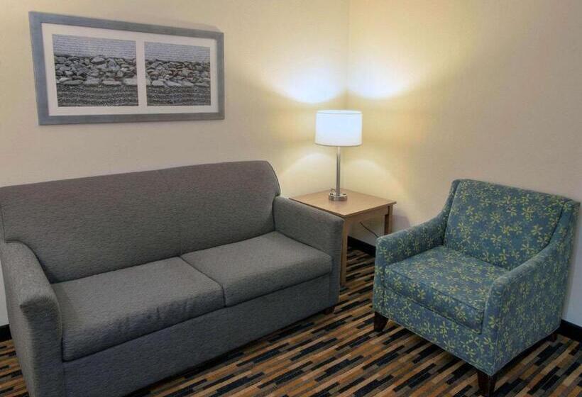 هتل Quality Suites Lake Wright  Norfolk Airport