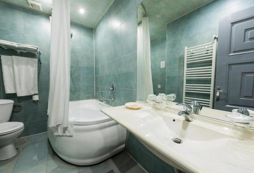 هتل Relax Comfort Suites