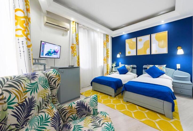 هتل Relax Comfort Suites