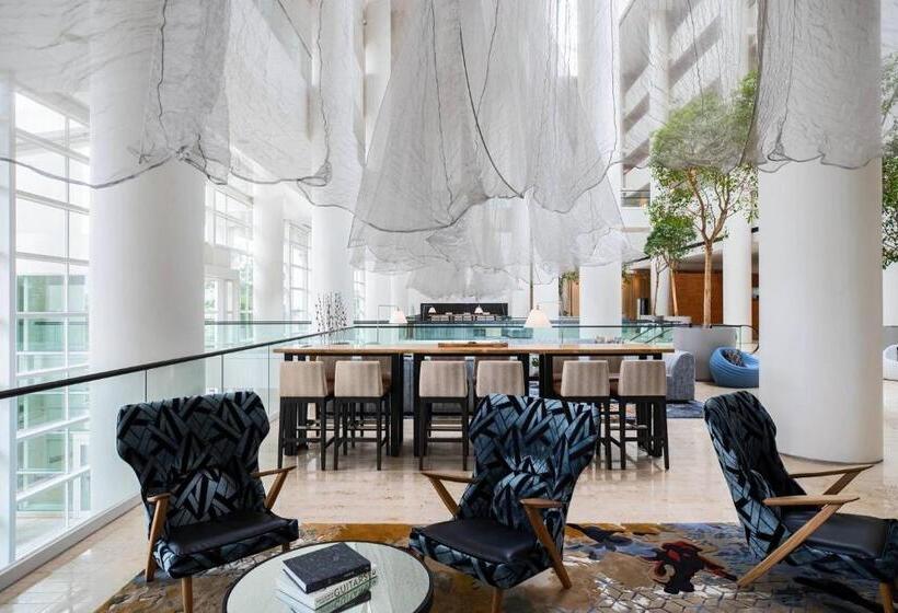 هتل Renaissance Schaumburg Convention Center