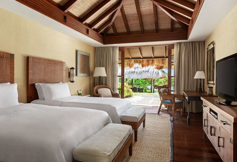 בית מלון כפרי Shangri La Boracay