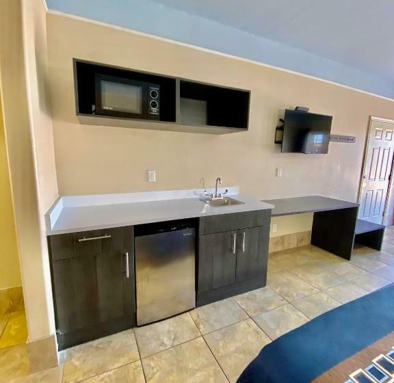 هتل Texas Inn & Suites Mcallen At La Plaza Mall And Airport