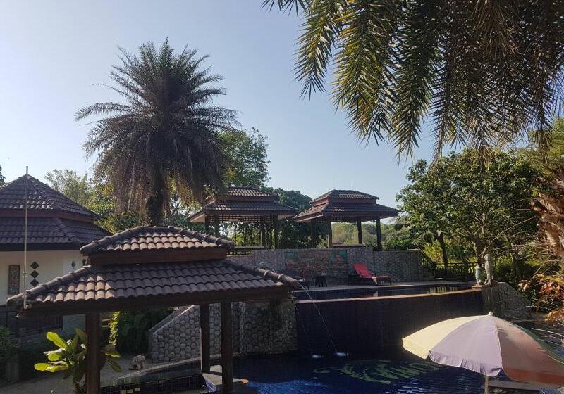 هتل Thai Modern Resort & Spa Newly Renovated