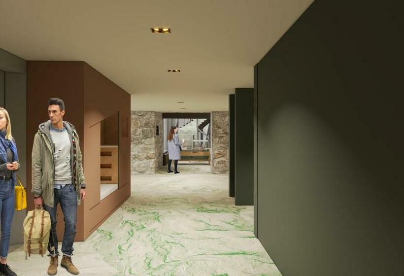 La Cachette, Friendly Hotel