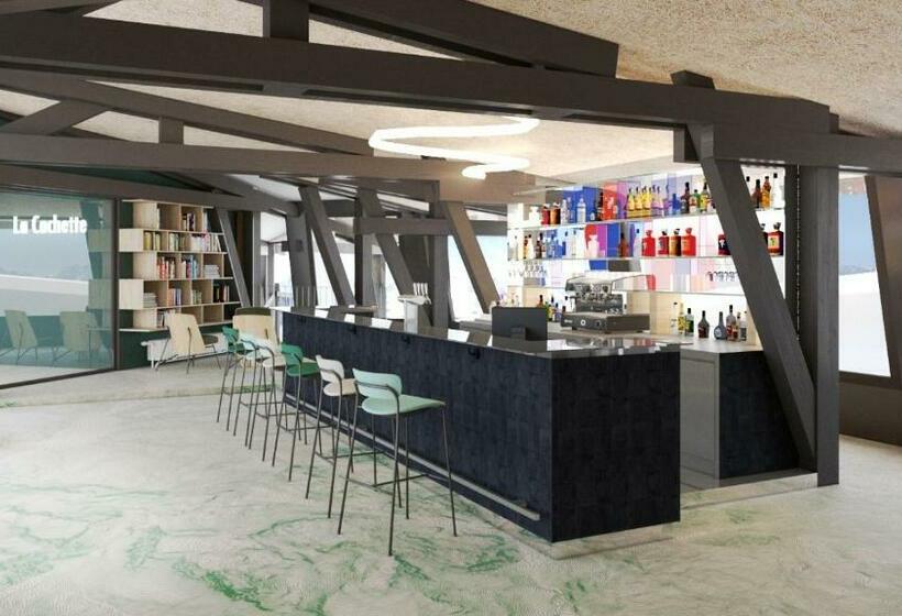 La Cachette, Friendly Hotel