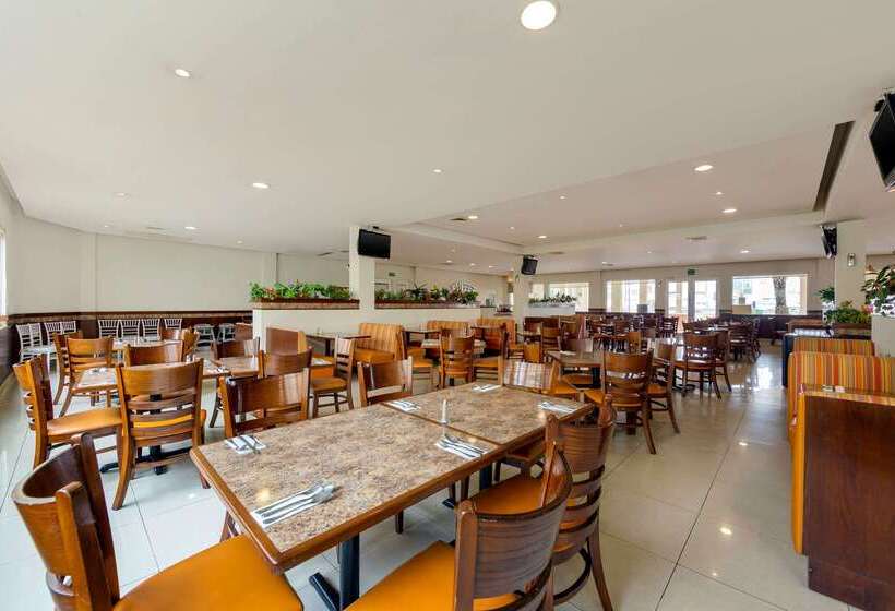בית מלון כפרי Comfort Inn Monterrey Norte