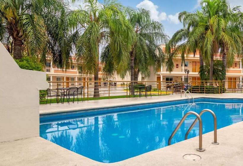 فندق Comfort Inn Monterrey Norte