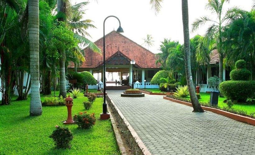 فندق Abad Whispering Palms