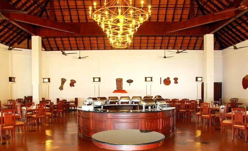 فندق Abad Whispering Palms