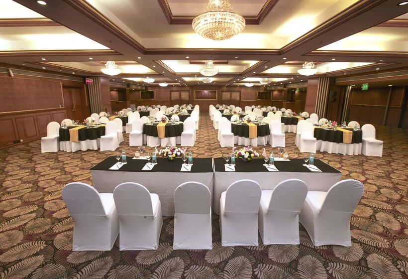 酒店 Clarks Exotica Convention, Resort & Spa