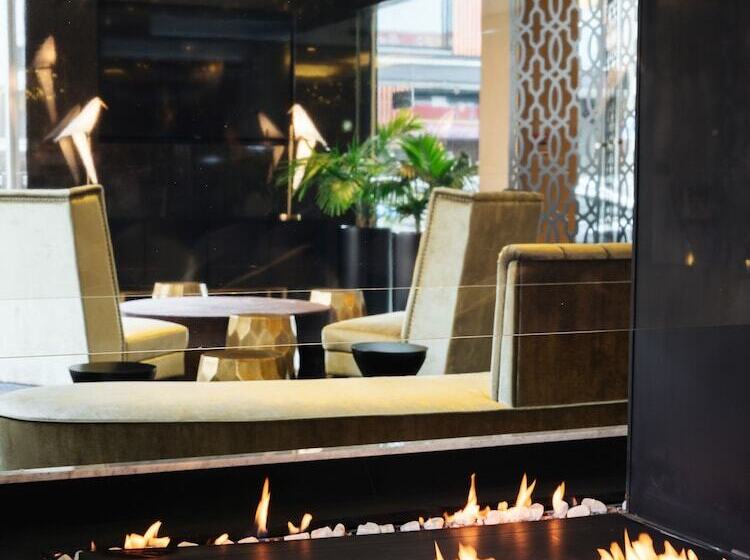 هتل Fable Christchurch