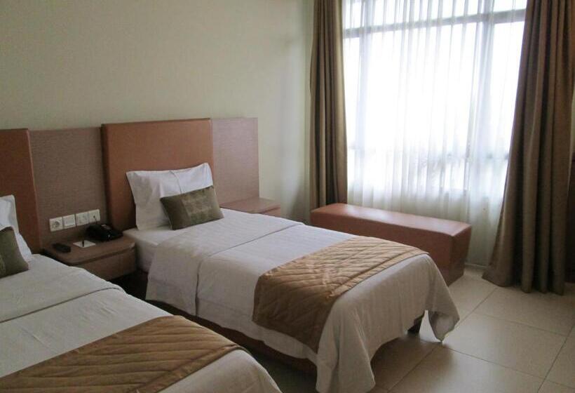 هتل Grand Pasundan Convention