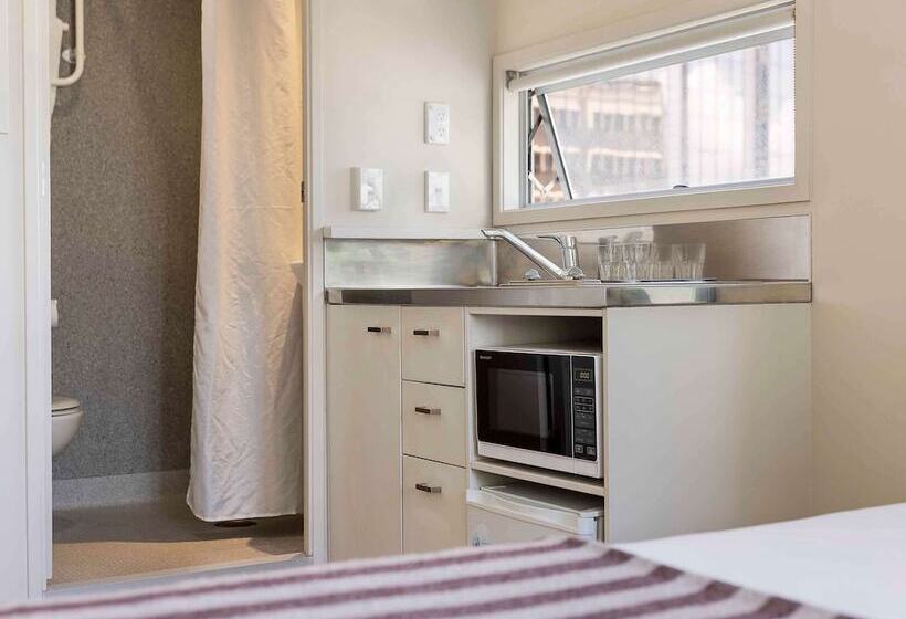 هتل Ibis Budget Auckland Central