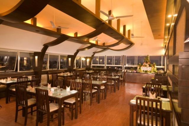 Fotos del hotel Krishinton Suites:  9