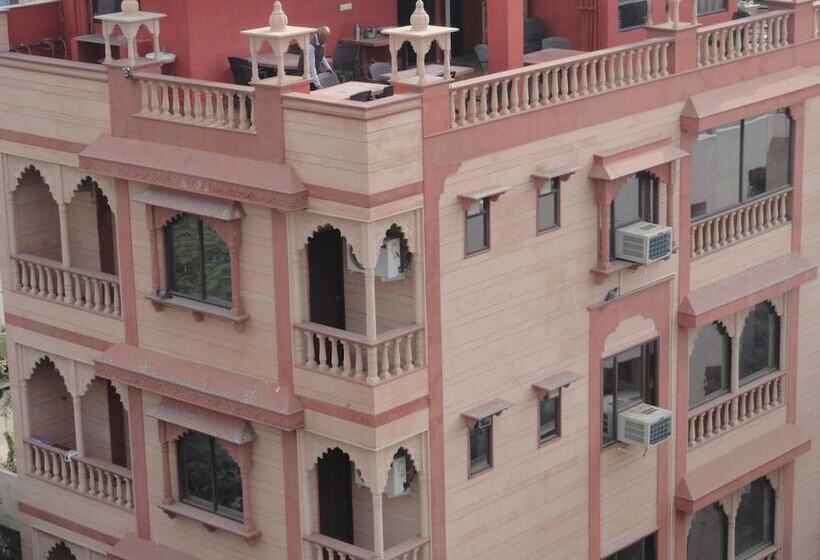 فندق Maya International