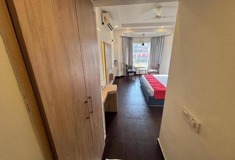 فندق Maya International