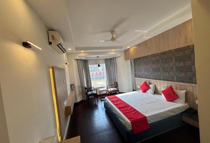 فندق Maya International