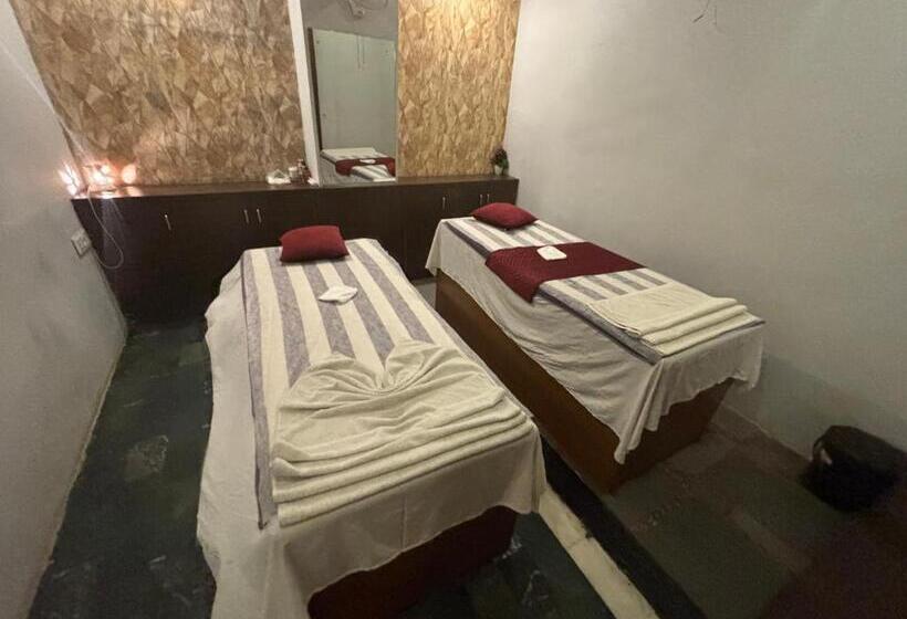 فندق Maya International