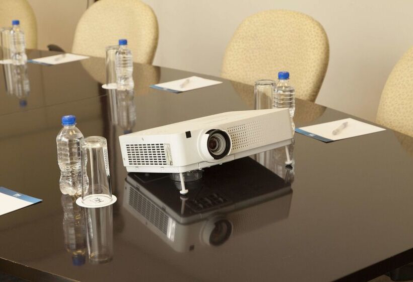 ホテル NH Collection México City Airport T2