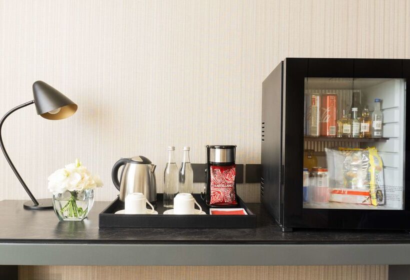 ホテル NH Collection México City Airport T2