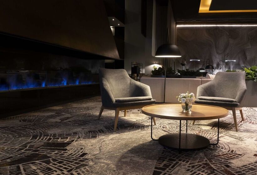 ホテル NH Collection México City Airport T2