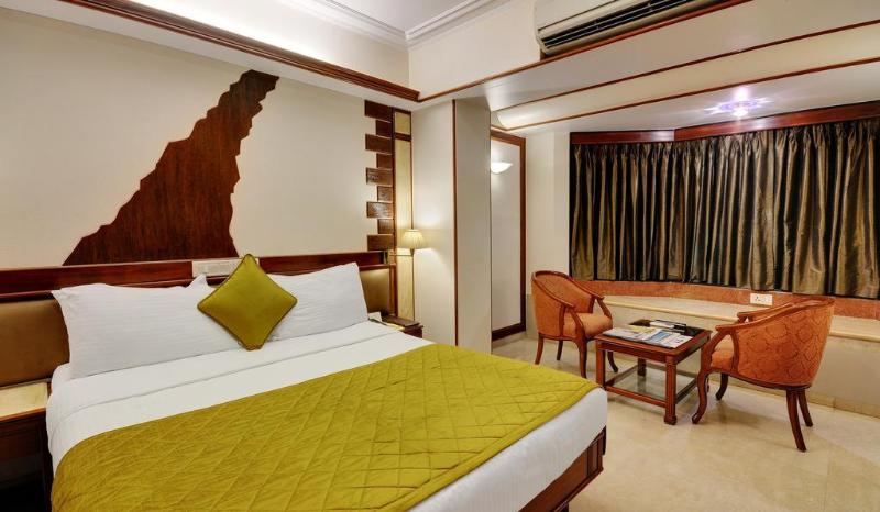 فندق Regal Enclave