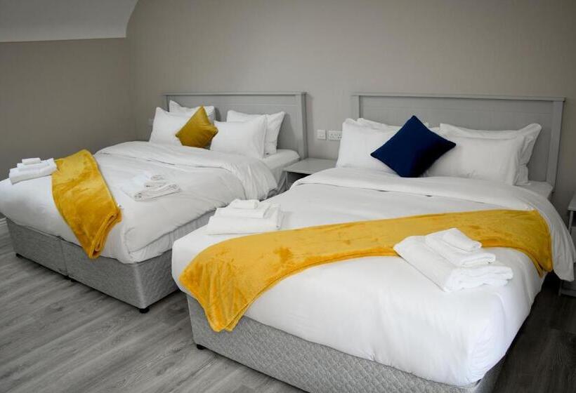 مبيت وإفطار The Leitrim Inn And Blueway Lodge