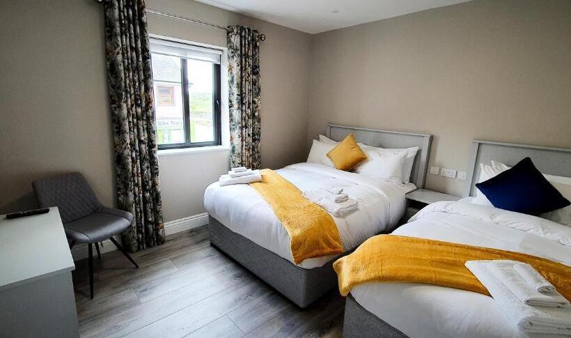 مبيت وإفطار The Leitrim Inn And Blueway Lodge