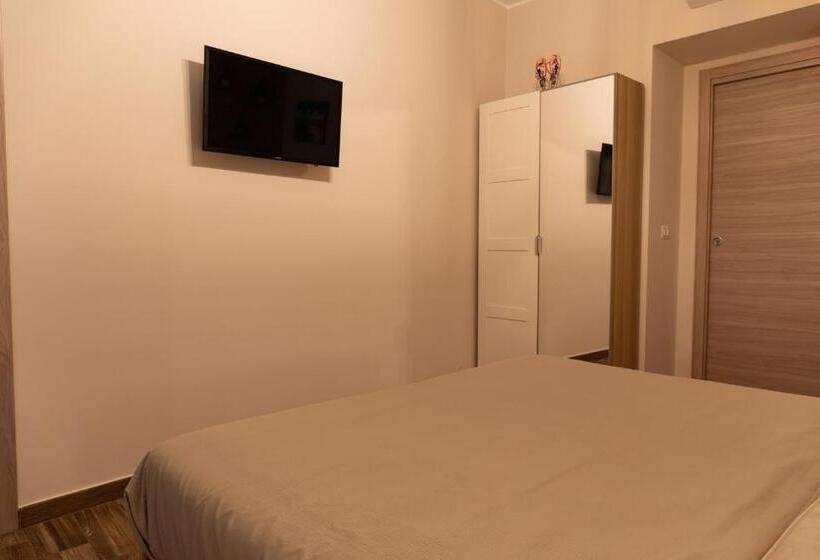 تختخواب و صبحانه Tizzy Apartment & Rooms