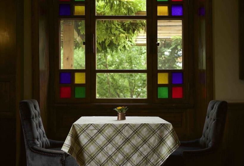 پانسیون Songtsam Benzilan