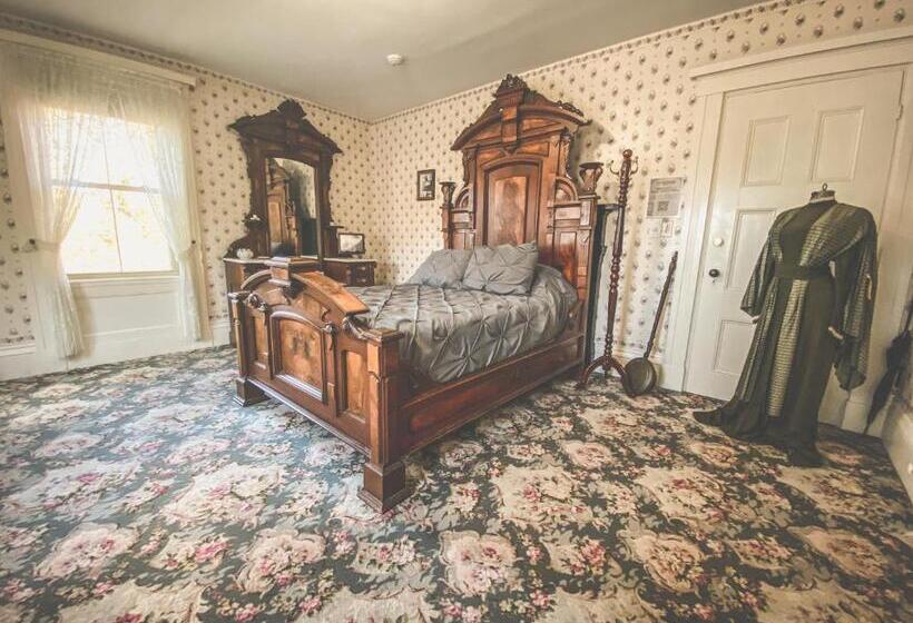 צימר Lizzie Borden House