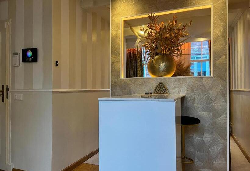 צימר The Enlightened House Luxury Suites