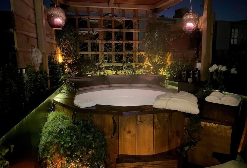 צימר The Enlightened House Luxury Suites
