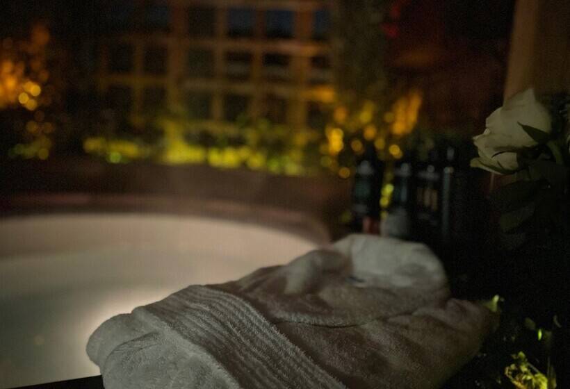צימר The Enlightened House Luxury Suites