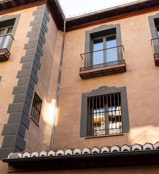 Hostel Carlota Braun