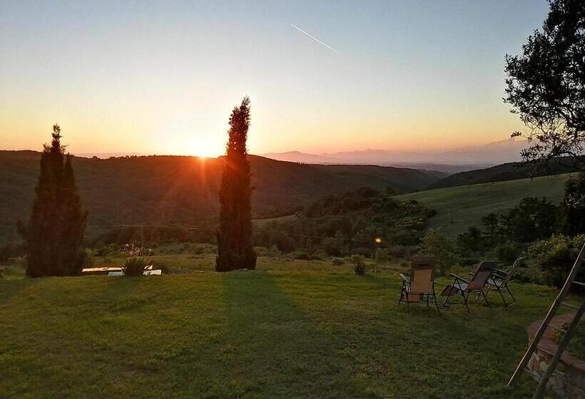 فندق Agriturismo E Maneggio Poggio Leone