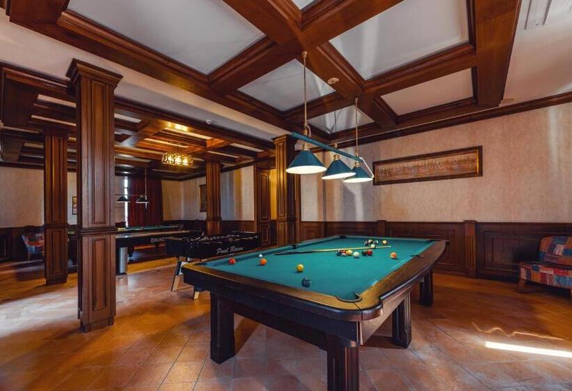 هتل Chateau Kvirike