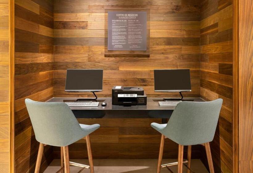 בית מלון כפרי Four Points By Sheraton Monterrey Airport