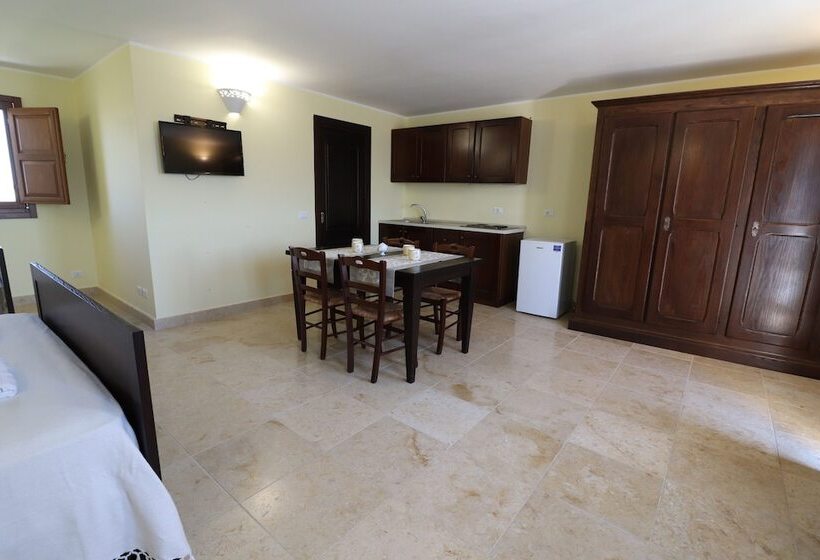 پانسیون B B With Swimming Pool Tenuta Agrumi Del Salento Triple Deluxe Citrus Attic